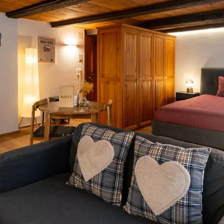 Many's Historical Zurich